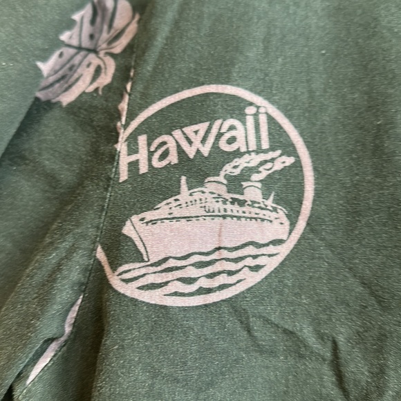 Winnie Fashion Men's Hawaiian Button Down - Picture 5 of 7